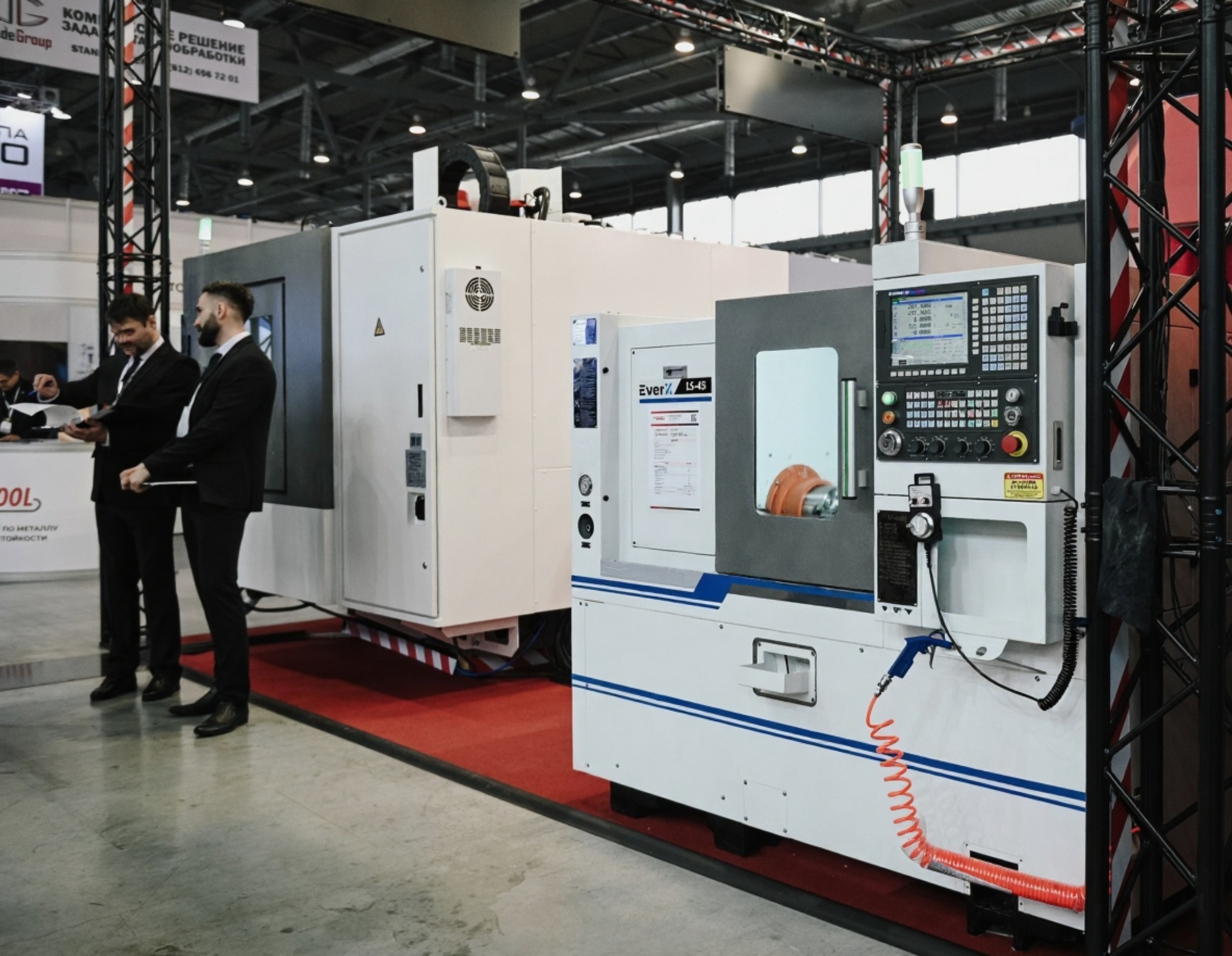 Токарный станок с ЧПУ EverX LS-45
