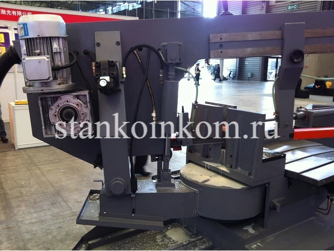 Полуавтоматический ленточнопильный станок IRON-CUT H-480S
