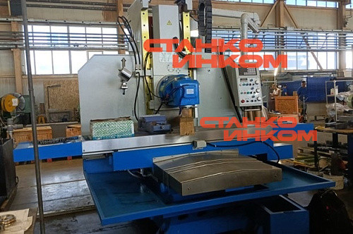 Универсально-фрезерный станок EverX X715