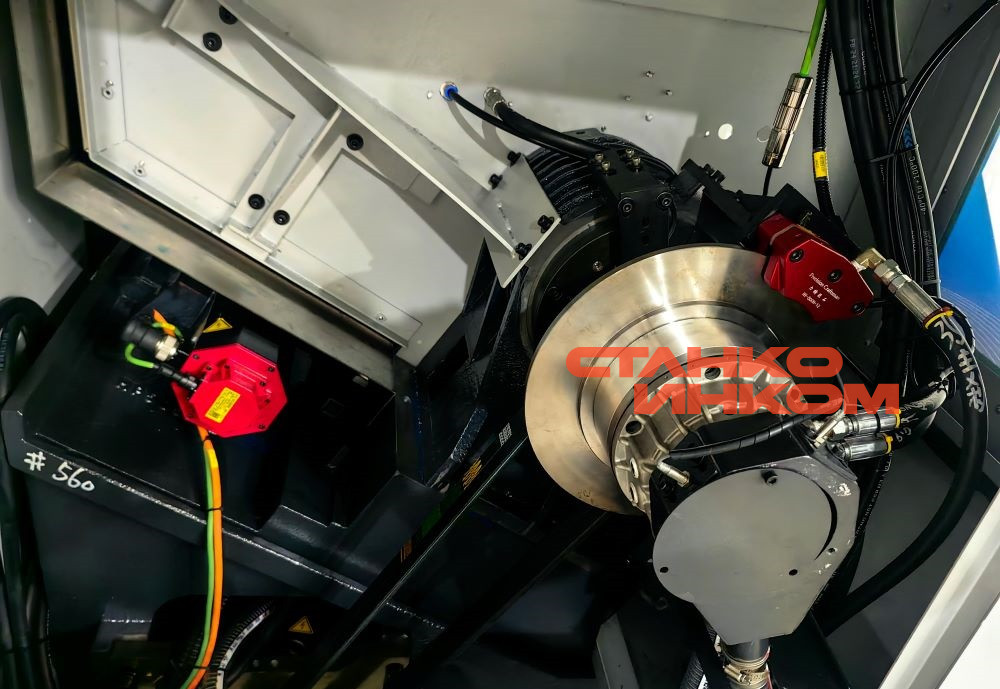 Токарный станок с ЧПУ с приводным инструментом EverX GL250M Токарный станок с ЧПУ с приводным инструментом EverX GL250M