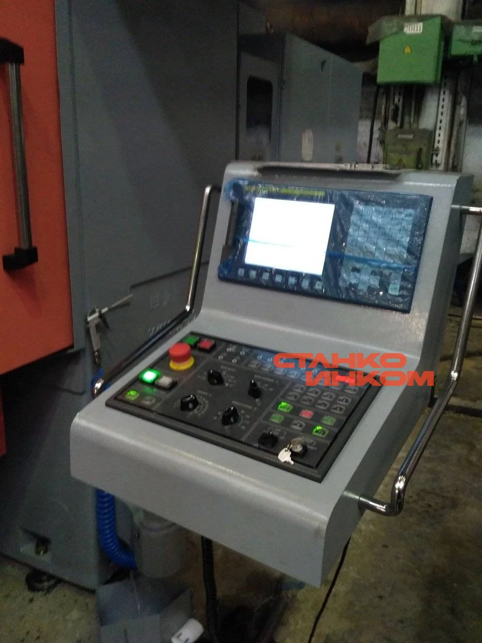 Двухколонный обрабатывающий центр Rifa RFMP3022