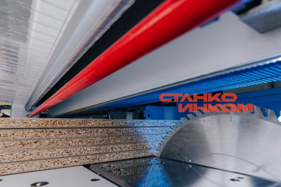 WoodTec WS-330C Форматно-раскроечный центр с ЧПУ WoodTec WS-330C Форматно-раскроечный центр с ЧПУ