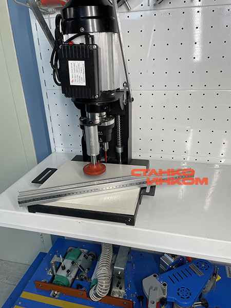 Сверлильно-присадочный станок под петли DELTAMACHINERY DM-9