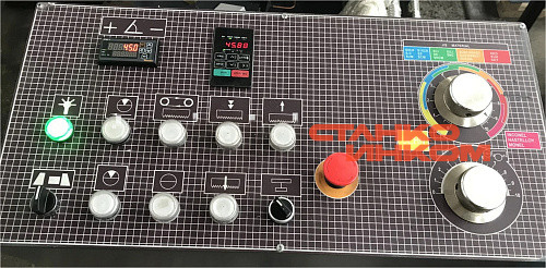 Полуавтоматический ленточнопильный станок IRON-CUT H-440S