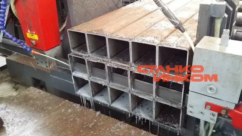 Консольный полуавтомат ленточнопильный станок IRON-CUT CS-380 (GW4038) Консольный полуавтомат ленточнопильный станок IRON-CUT CS-380 (GW4038)