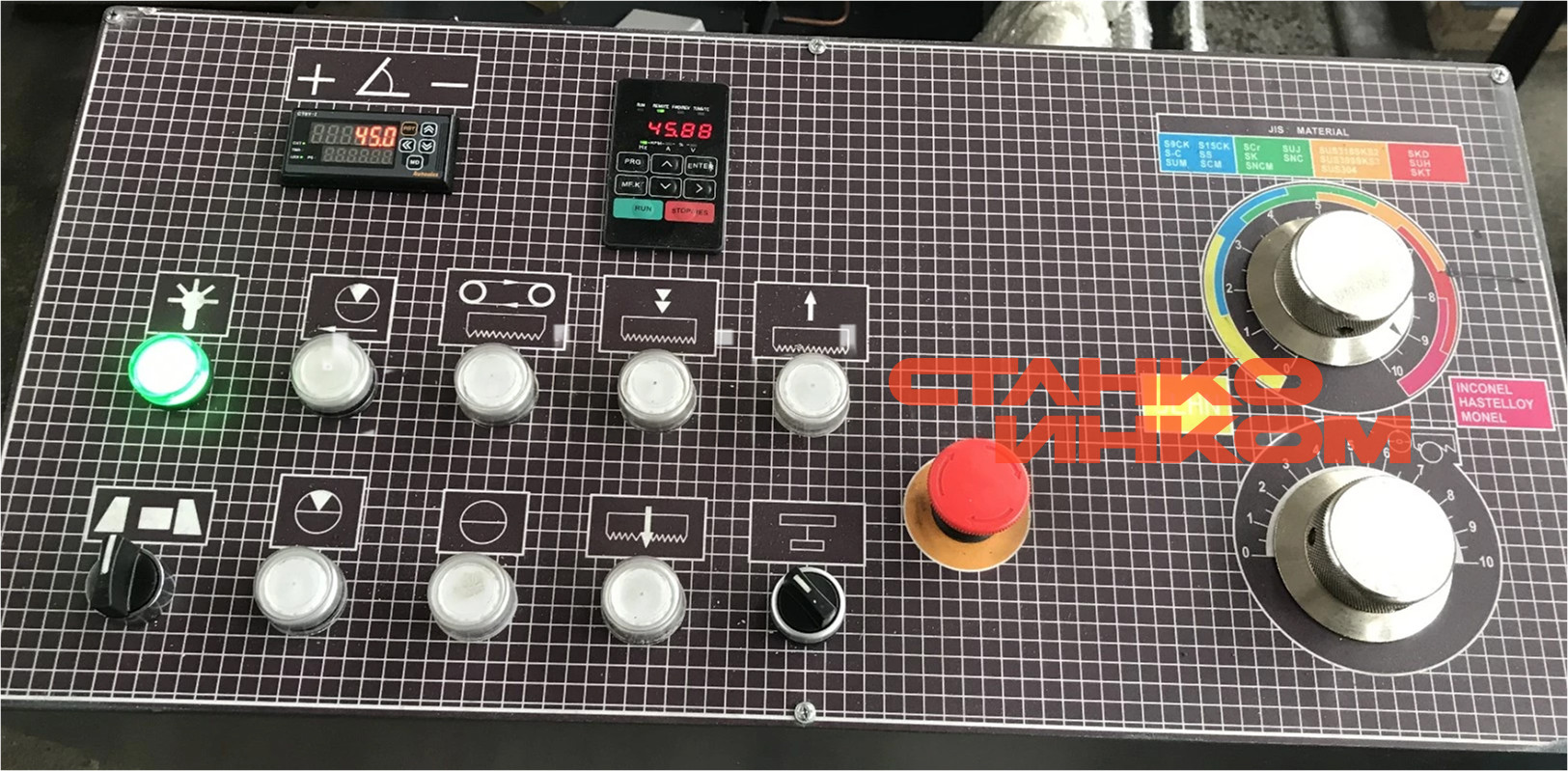 Полуавтоматический ленточнопильный станок IRON-CUT H-440S Полуавтоматический ленточнопильный станок IRON-CUT H-440S