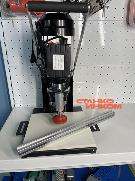 Сверлильно-присадочный станок под петли DELTAMACHINERY DM-9