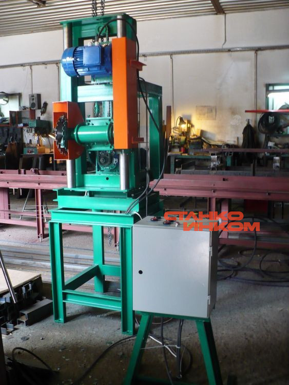 Станок фрезерный для выпиливания обсадного паза Алтай-Ф