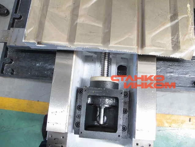 Вертикальный обрабатывающий центр DMTG VDF850