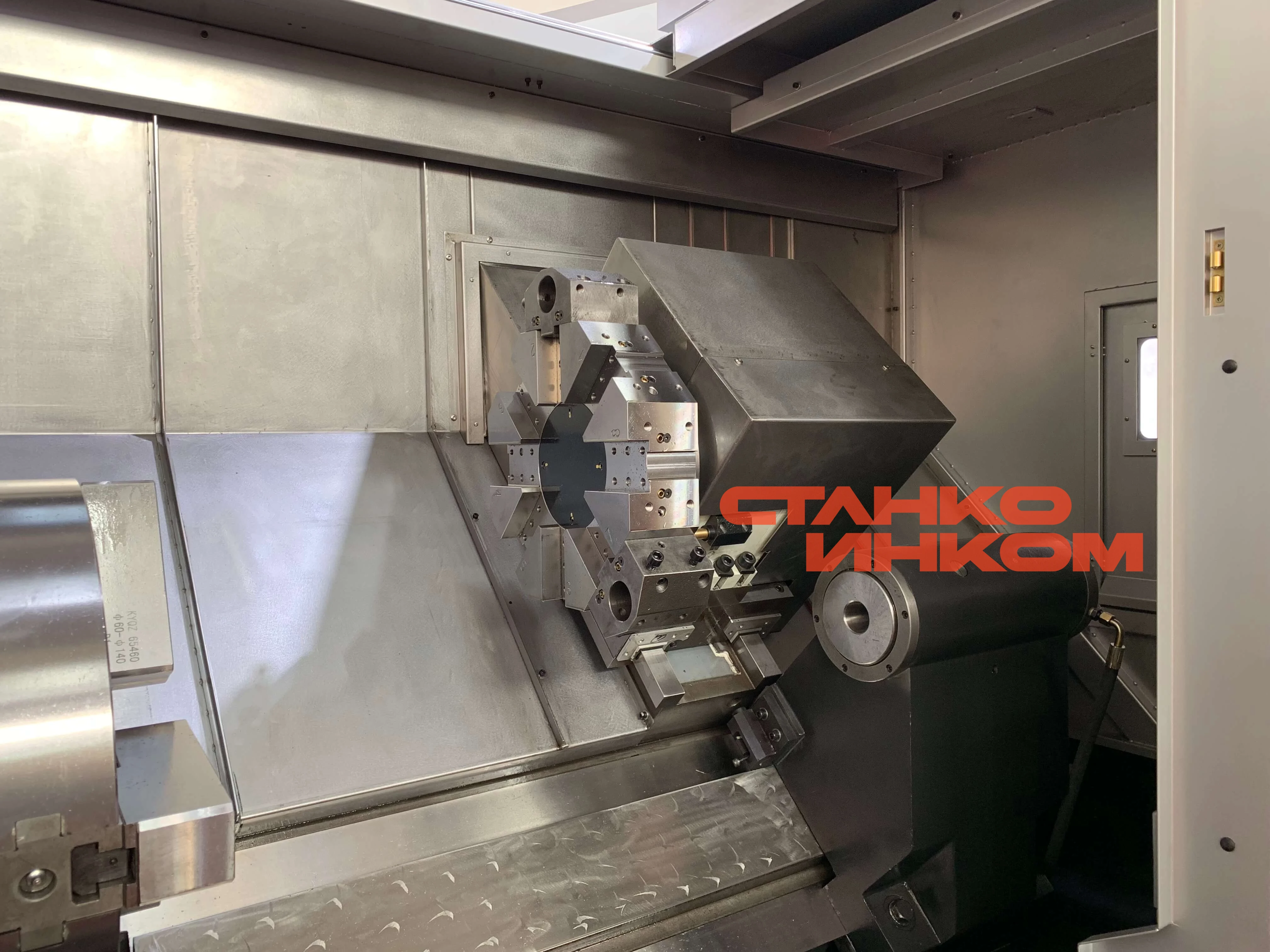 Токарный трубонарезной станок с ЧПУ с наклонной станиной Yishui YPT27