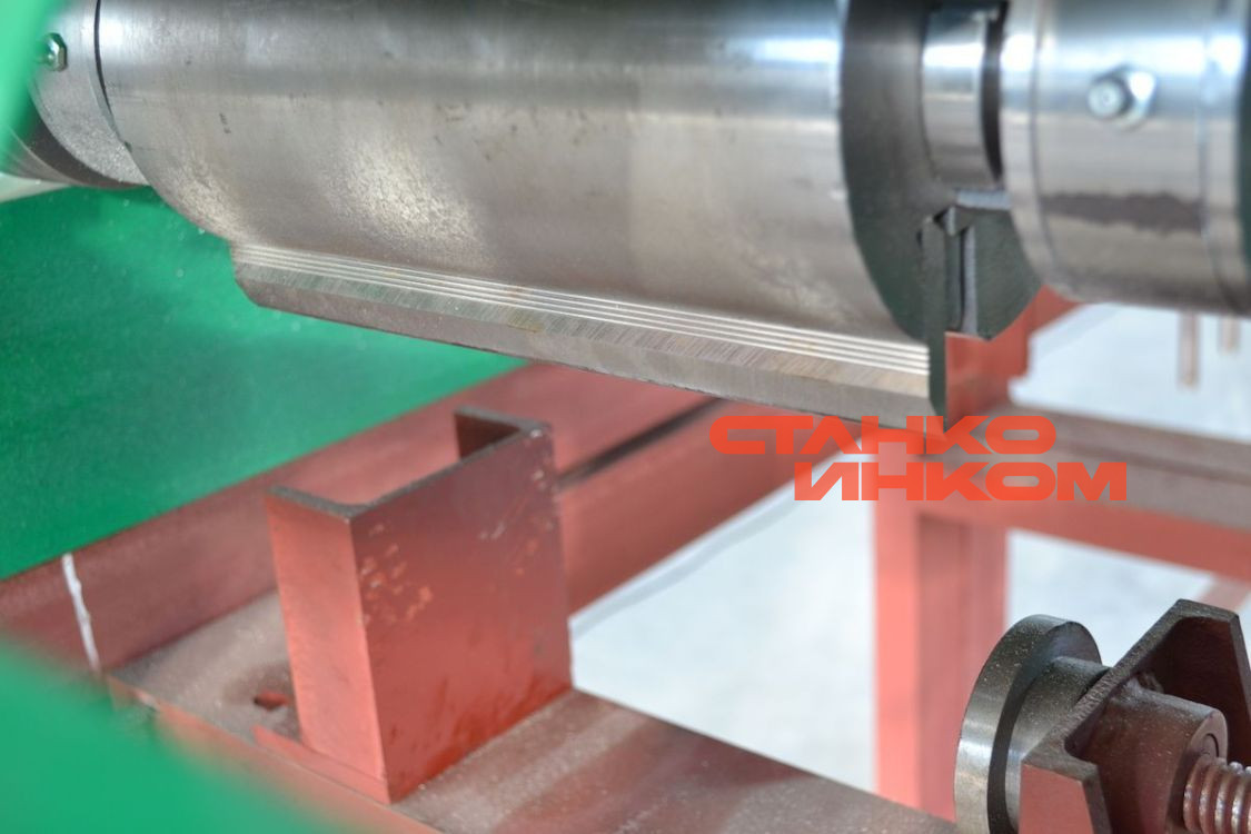 Станок фрезерный для профилирования бруса Алтай-004 Станок фрезерный для профилирования бруса Алтай-004