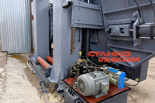 Колонный полуавтоматический ленточнопильный станок IRON-CUT CH-1000 (g42100)
