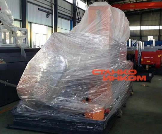 Колонный полуавтомат ленточнопильный станок IRON-CUT CH-650 (g4265)