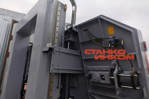 Колонный полуавтоматический ленточнопильный станок IRON-CUT CH-1000 (g42100)