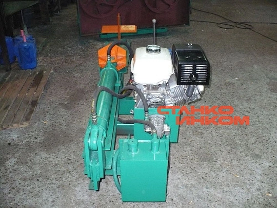 Дровокол горизонтальный бензиновый Алтай-КГА